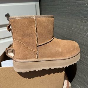 Big Kids UGG Classic Mini Platform big kids 6
